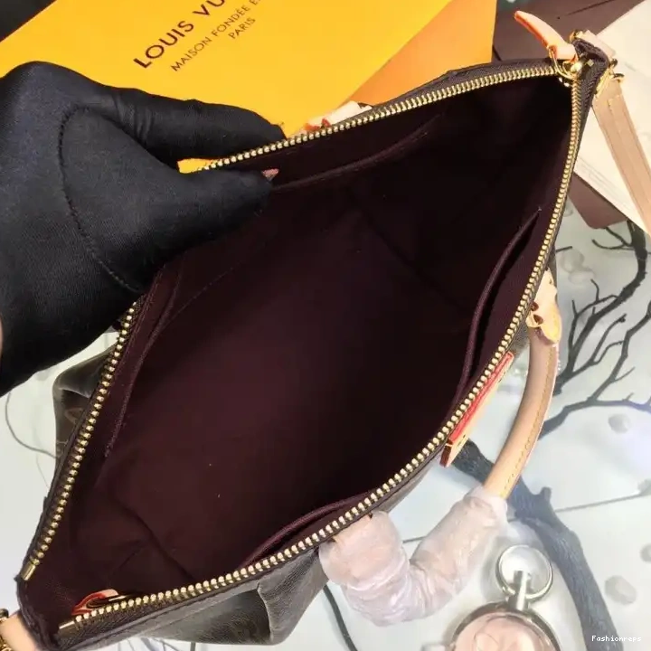 Fashionreps 19B570397 LV Bags 0821
